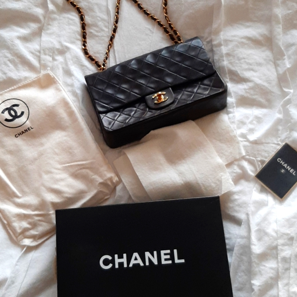 Authentic Vintage CHANEL Lambskin Double Chain Double Medium Flap Bag black/gold